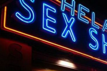 المغربي أوراغ ينفي نيته افتتاح متجر "سيكس شوب حلال" في مكة المكرمة