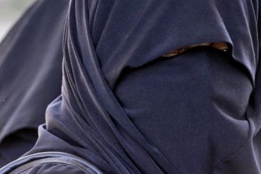 القباج يرى منع البرقع تكرارا لـ"مهزلة" مسيرة البيضاء..والفزازي يقول إنه ليس لباسا مغربيا