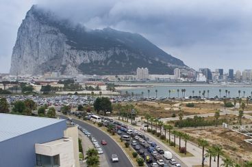 عندما اقترحت بريطانيا تقديم جبل طارق إلى إسبانيا مقابل الحصول على أراض مغربية