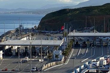 سبتة ومليلية: حزب فوكس يطالب بـ"المعاملة التجارية بالمثل" مع المغرب